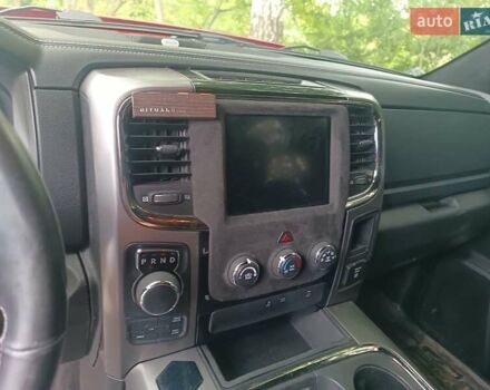Красный Додж RAM 1500, объемом двигателя 5.65 л и пробегом 96 тыс. км за 35000 $, фото 35 на Automoto.ua