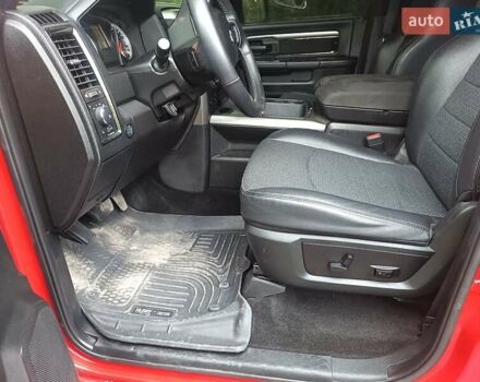 Красный Додж RAM 1500, объемом двигателя 5.65 л и пробегом 96 тыс. км за 35000 $, фото 38 на Automoto.ua