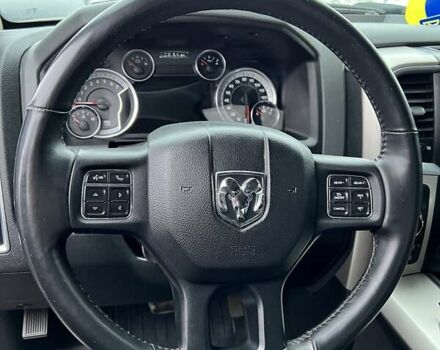 Красный Додж RAM 1500, объемом двигателя 5.7 л и пробегом 170 тыс. км за 31300 $, фото 13 на Automoto.ua