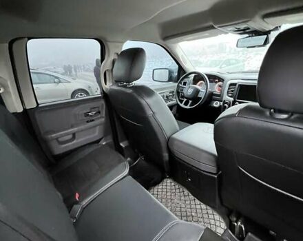 Красный Додж RAM 1500, объемом двигателя 5.7 л и пробегом 170 тыс. км за 31300 $, фото 26 на Automoto.ua