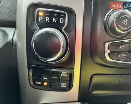 Красный Додж RAM 1500, объемом двигателя 5.7 л и пробегом 170 тыс. км за 31300 $, фото 19 на Automoto.ua