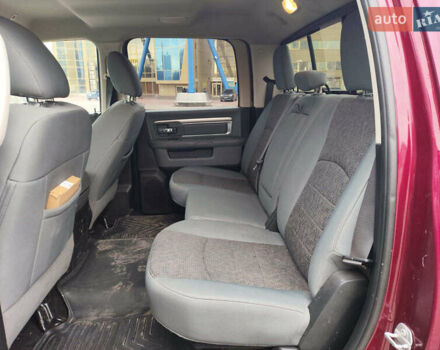 Красный Додж RAM 1500, объемом двигателя 5.7 л и пробегом 99 тыс. км за 22490 $, фото 28 на Automoto.ua