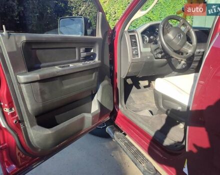 Красный Додж RAM 1500, объемом двигателя 5.65 л и пробегом 117 тыс. км за 25000 $, фото 24 на Automoto.ua