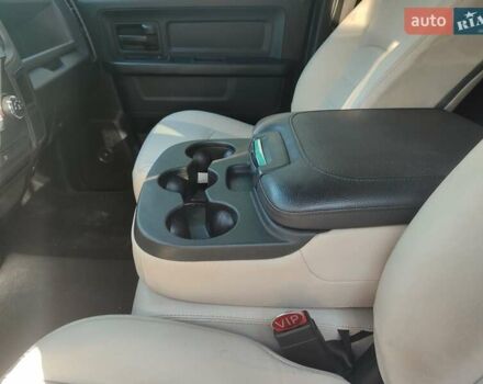 Красный Додж RAM 1500, объемом двигателя 5.65 л и пробегом 117 тыс. км за 25000 $, фото 34 на Automoto.ua