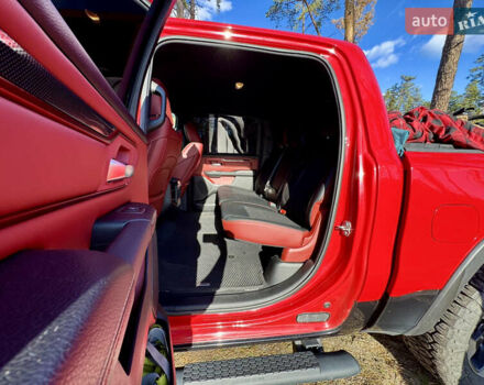 Красный Додж RAM 1500, объемом двигателя 5.65 л и пробегом 200 тыс. км за 39000 $, фото 55 на Automoto.ua