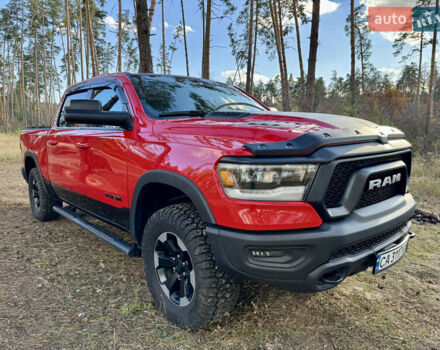 Красный Додж RAM 1500, объемом двигателя 5.65 л и пробегом 200 тыс. км за 39000 $, фото 26 на Automoto.ua