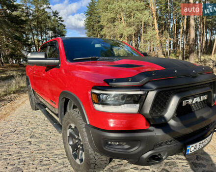 Красный Додж RAM 1500, объемом двигателя 5.65 л и пробегом 200 тыс. км за 39000 $, фото 5 на Automoto.ua