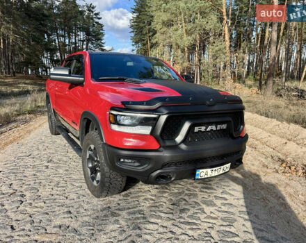 Красный Додж RAM 1500, объемом двигателя 5.65 л и пробегом 200 тыс. км за 39000 $, фото 3 на Automoto.ua