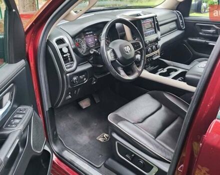 Красный Додж RAM 1500, объемом двигателя 5.7 л и пробегом 128 тыс. км за 39990 $, фото 10 на Automoto.ua