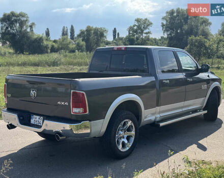 Серый Додж RAM 1500, объемом двигателя 3 л и пробегом 282 тыс. км за 24800 $, фото 3 на Automoto.ua