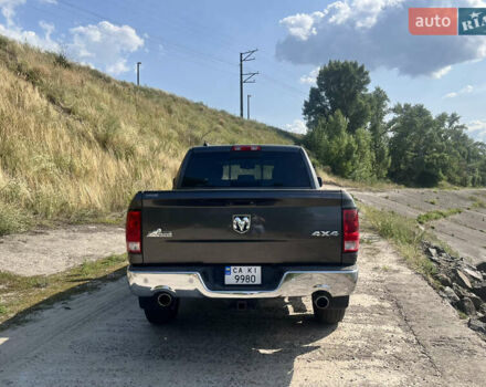 Серый Додж RAM 1500, объемом двигателя 3 л и пробегом 169 тыс. км за 25000 $, фото 9 на Automoto.ua