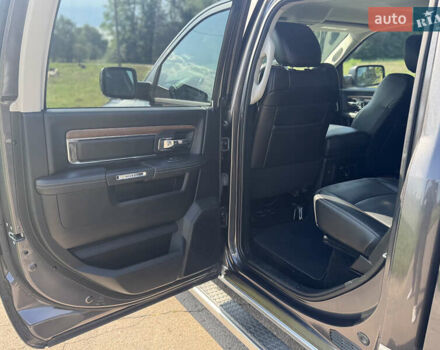 Серый Додж RAM 1500, объемом двигателя 3 л и пробегом 282 тыс. км за 24800 $, фото 14 на Automoto.ua