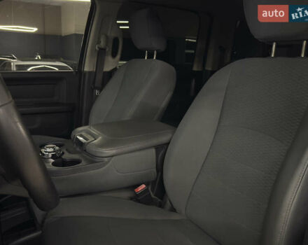 Додж RAM 1500 2014 в Николаеве на Automoto.ua Серый Додж RAM 1500, объемом двигателя 2.99 л и пробегом 254 тыс. км за 26499 $, фото 15 на Automoto.ua