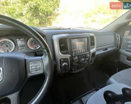 Серый Додж RAM 1500, объемом двигателя 3 л и пробегом 169 тыс. км за 25000 $, фото 25 на Automoto.ua