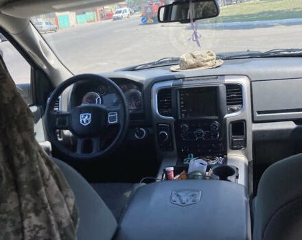 Серый Додж RAM 1500, объемом двигателя 2.99 л и пробегом 300 тыс. км за 27800 $, фото 3 на Automoto.ua