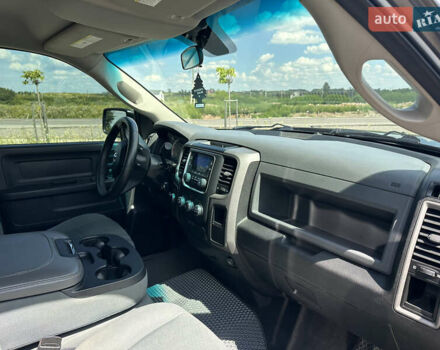 Серый Додж RAM 1500, объемом двигателя 5.7 л и пробегом 241 тыс. км за 24900 $, фото 35 на Automoto.ua