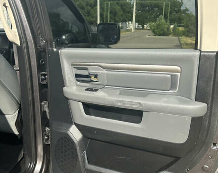 Серый Додж RAM 1500, объемом двигателя 3 л и пробегом 280 тыс. км за 25500 $, фото 19 на Automoto.ua