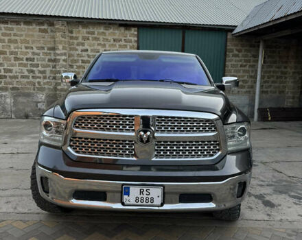 Серый Додж RAM 1500, объемом двигателя 5.7 л и пробегом 198 тыс. км за 29000 $, фото 2 на Automoto.ua