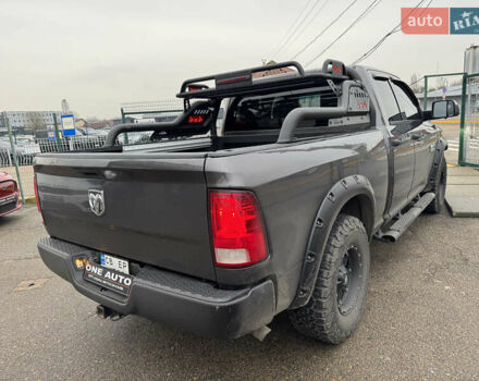 Серый Додж RAM 1500, объемом двигателя 2.99 л и пробегом 378 тыс. км за 26490 $, фото 6 на Automoto.ua