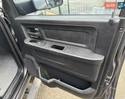 Серый Додж RAM 1500, объемом двигателя 2.99 л и пробегом 378 тыс. км за 26490 $, фото 32 на Automoto.ua