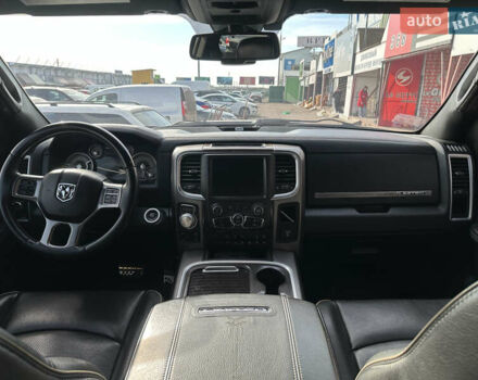 Серый Додж RAM 1500, объемом двигателя 5.65 л и пробегом 90 тыс. км за 30000 $, фото 8 на Automoto.ua