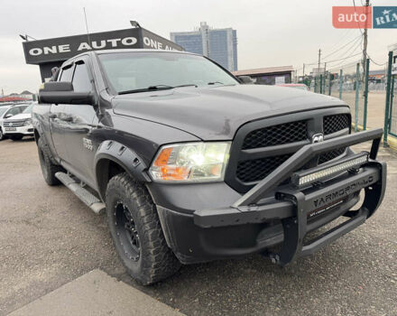 Серый Додж RAM 1500, объемом двигателя 2.99 л и пробегом 378 тыс. км за 26490 $, фото 4 на Automoto.ua