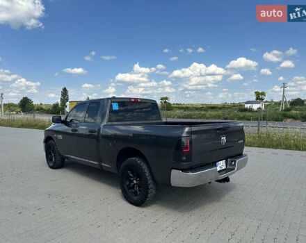 Серый Додж RAM 1500, объемом двигателя 5.7 л и пробегом 241 тыс. км за 24900 $, фото 44 на Automoto.ua