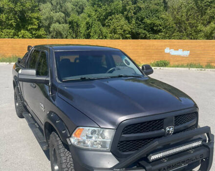 Серый Додж RAM 1500, объемом двигателя 2.99 л и пробегом 365 тыс. км за 26500 $, фото 3 на Automoto.ua