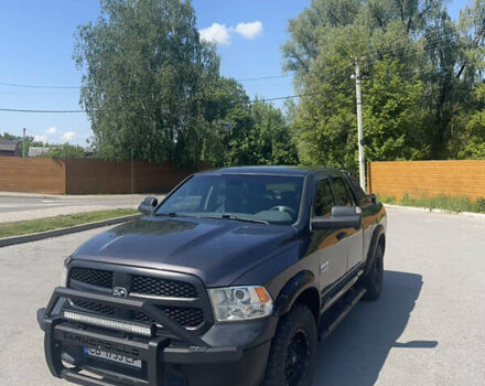 Серый Додж RAM 1500, объемом двигателя 2.99 л и пробегом 365 тыс. км за 26500 $, фото 2 на Automoto.ua