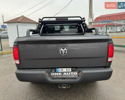 Серый Додж RAM 1500, объемом двигателя 2.99 л и пробегом 378 тыс. км за 26490 $, фото 7 на Automoto.ua