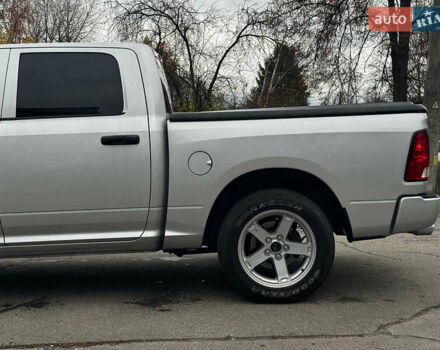 Серый Додж RAM 1500, объемом двигателя 5.7 л и пробегом 91 тыс. км за 24490 $, фото 19 на Automoto.ua