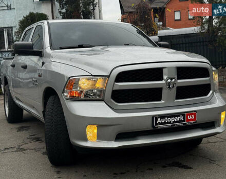 Серый Додж RAM 1500, объемом двигателя 5.7 л и пробегом 91 тыс. км за 24490 $, фото 43 на Automoto.ua