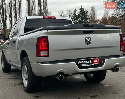 Серый Додж RAM 1500, объемом двигателя 5.7 л и пробегом 91 тыс. км за 24490 $, фото 17 на Automoto.ua