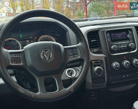 Серый Додж RAM 1500, объемом двигателя 5.7 л и пробегом 91 тыс. км за 24490 $, фото 25 на Automoto.ua