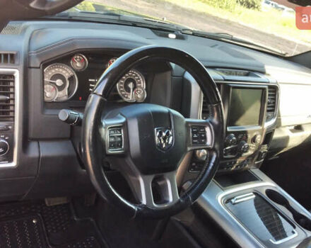 Серый Додж RAM 1500, объемом двигателя 5.65 л и пробегом 110 тыс. км за 33000 $, фото 11 на Automoto.ua