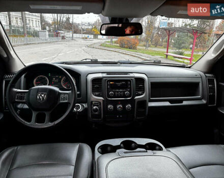 Серый Додж RAM 1500, объемом двигателя 5.7 л и пробегом 91 тыс. км за 24490 $, фото 26 на Automoto.ua