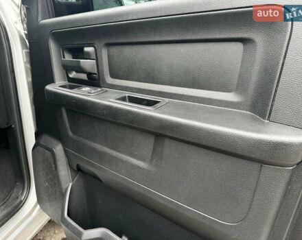 Серый Додж RAM 1500, объемом двигателя 5.7 л и пробегом 91 тыс. км за 24490 $, фото 36 на Automoto.ua