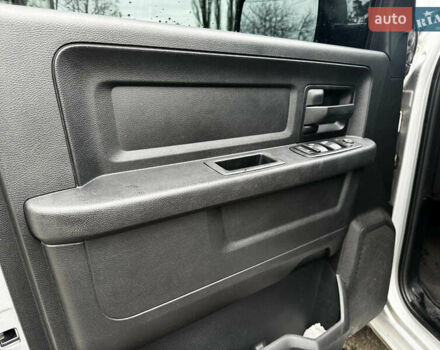 Серый Додж RAM 1500, объемом двигателя 5.7 л и пробегом 91 тыс. км за 24490 $, фото 27 на Automoto.ua