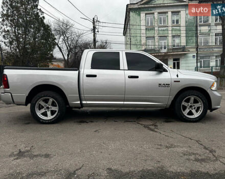 Серый Додж RAM 1500, объемом двигателя 5.7 л и пробегом 91 тыс. км за 24490 $, фото 9 на Automoto.ua