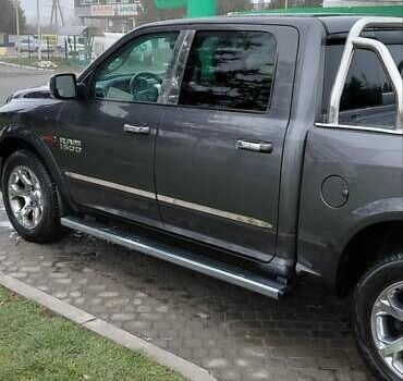 Серый Додж RAM 1500, объемом двигателя 3 л и пробегом 170 тыс. км за 34500 $, фото 3 на Automoto.ua