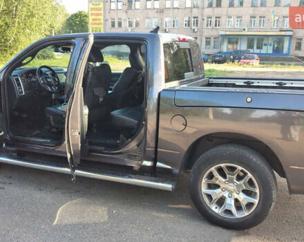 Серый Додж RAM 1500, объемом двигателя 5.65 л и пробегом 110 тыс. км за 33000 $, фото 13 на Automoto.ua