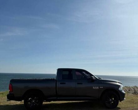 Додж RAM 1500 2016 в Одессе на Automoto.ua Серый Додж RAM 1500, объемом двигателя 5.7 л и пробегом 316 тыс. км за 19500 $, фото 2 на Automoto.ua