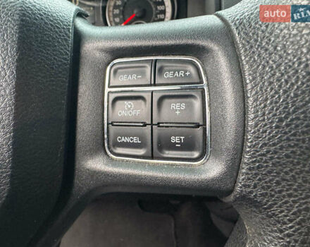 Серый Додж RAM 1500, объемом двигателя 5.7 л и пробегом 91 тыс. км за 24490 $, фото 32 на Automoto.ua