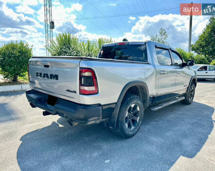 Серый Додж RAM 1500, объемом двигателя 5.7 л и пробегом 80 тыс. км за 39500 $, фото 2 на Automoto.ua