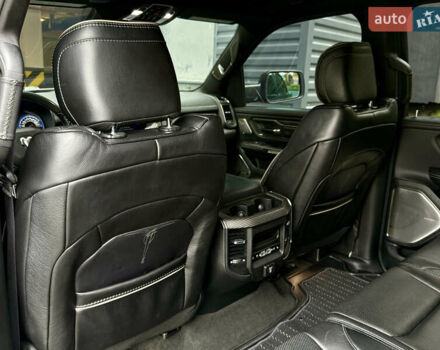 Додж RAM 1500 2019 в Харькове на Automoto.ua Серый Додж RAM 1500, объемом двигателя 5.7 л и пробегом 65 тыс. км за 60000 $, фото 24 на Automoto.ua