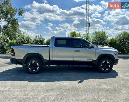 Серый Додж RAM 1500, объемом двигателя 5.7 л и пробегом 80 тыс. км за 39500 $, фото 7 на Automoto.ua