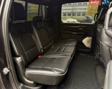Додж RAM 1500 2019 в Харькове на Automoto.ua Серый Додж RAM 1500, объемом двигателя 5.7 л и пробегом 65 тыс. км за 60000 $, фото 26 на Automoto.ua