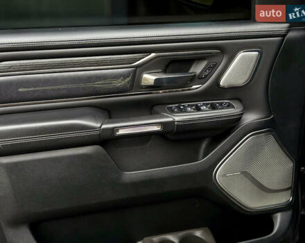 Додж RAM 1500 2019 в Харькове на Automoto.ua Серый Додж RAM 1500, объемом двигателя 5.7 л и пробегом 65 тыс. км за 60000 $, фото 19 на Automoto.ua