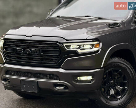 Додж RAM 1500 2019 в Харькове на Automoto.ua Серый Додж RAM 1500, объемом двигателя 5.7 л и пробегом 65 тыс. км за 60000 $, фото 1 на Automoto.ua