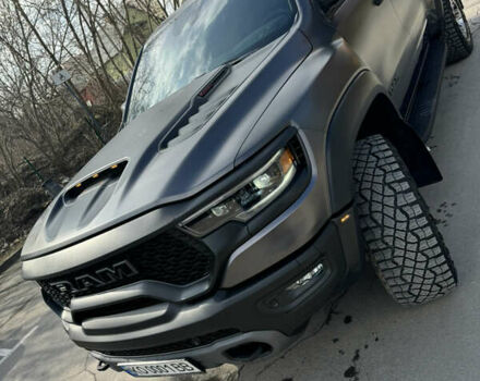 Серый Додж RAM 1500, объемом двигателя 6.2 л и пробегом 10 тыс. км за 170000 $, фото 3 на Automoto.ua